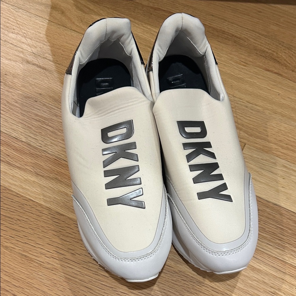 DKNY Women’s Cream Slip-On Sneakers